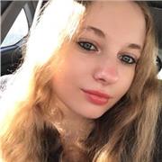 Studentessa di Medicina diplomata al Liceo Classico disponibile per lezioni (in presenza e online)